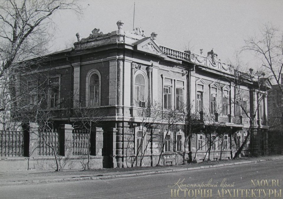 особняк Ускова в 1989 году