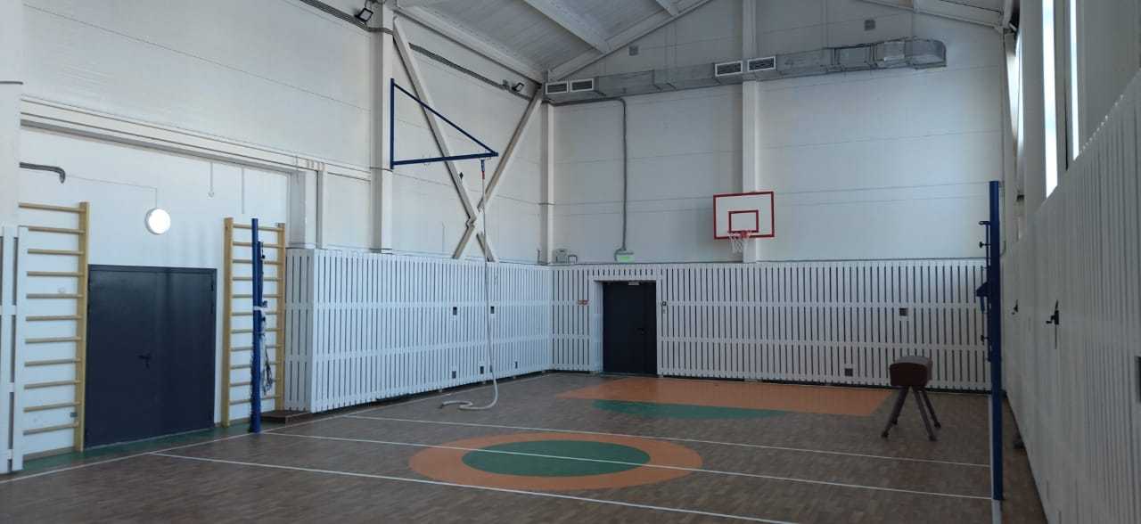 Спортзал в школе Мотыгинского района