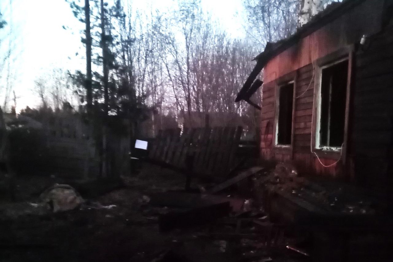 Сгоревший дом в Абалаково