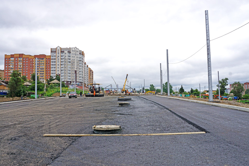 Строящаяся магистраль по улице Волочаевской