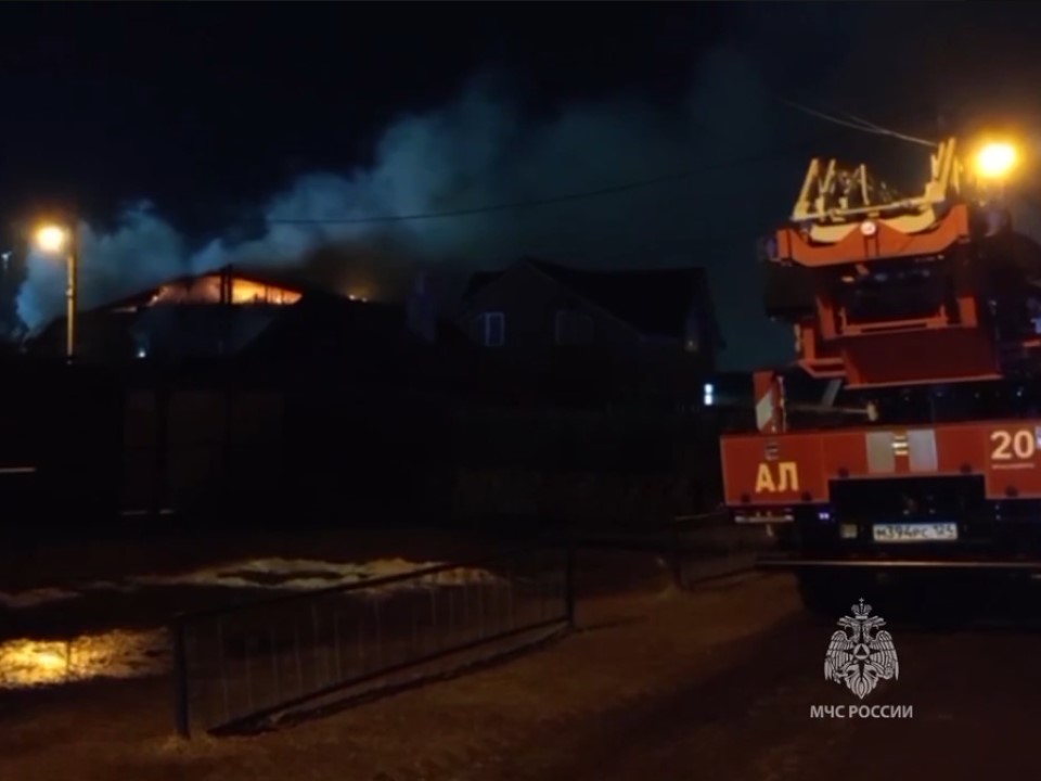 Загорелся склад на ул. Цукановой