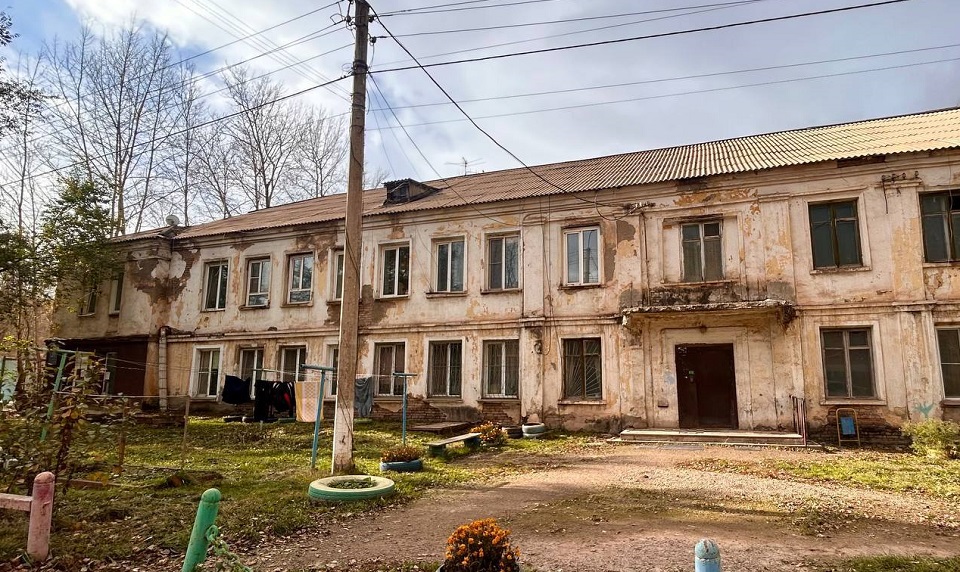 Аварийный дом в Красноярске