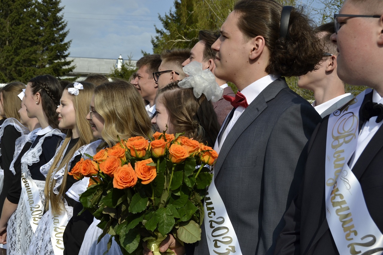 Выпускники школы в Красноярске