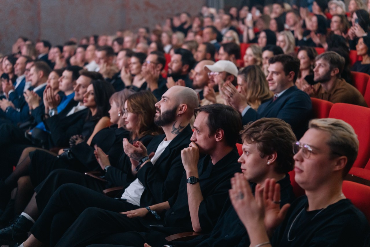 Публика в зале премии