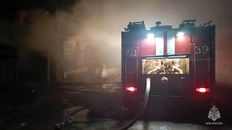 Пожарная машина на пожаре