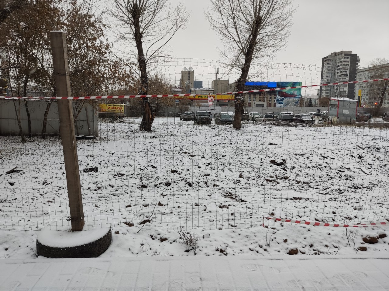 Участок, где снесли дом