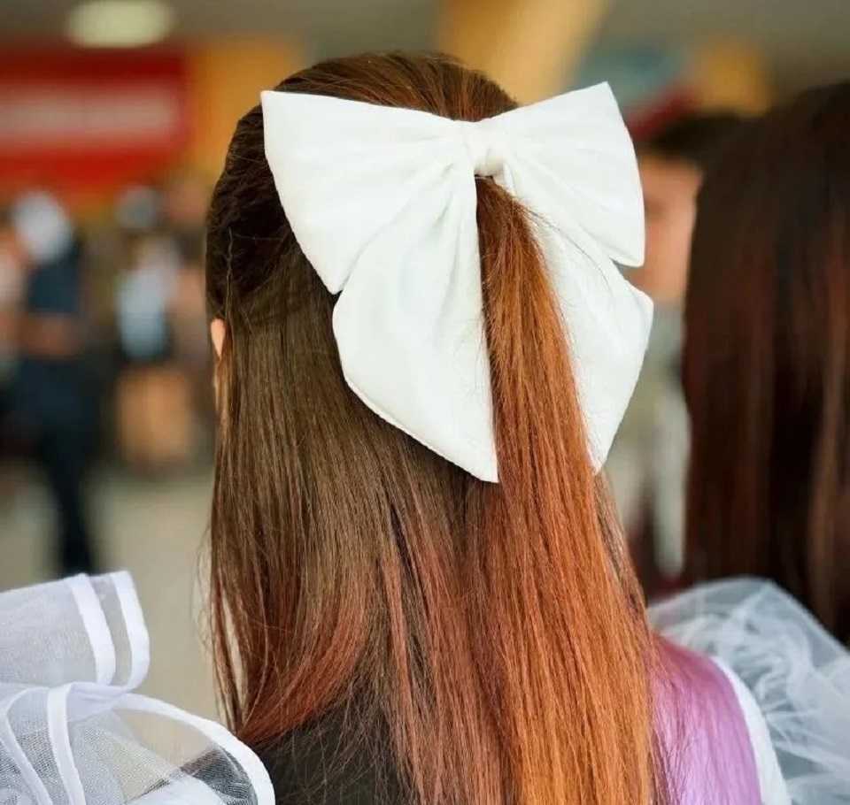 Выпускница, последний звонок