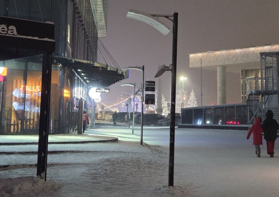 Район оперного театра и "Вкусно и точка" зимой