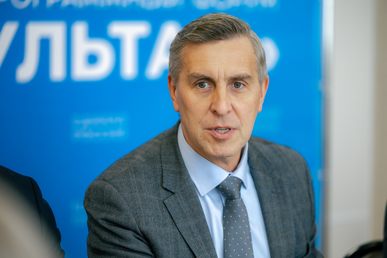 Спикер Алексей Додатко