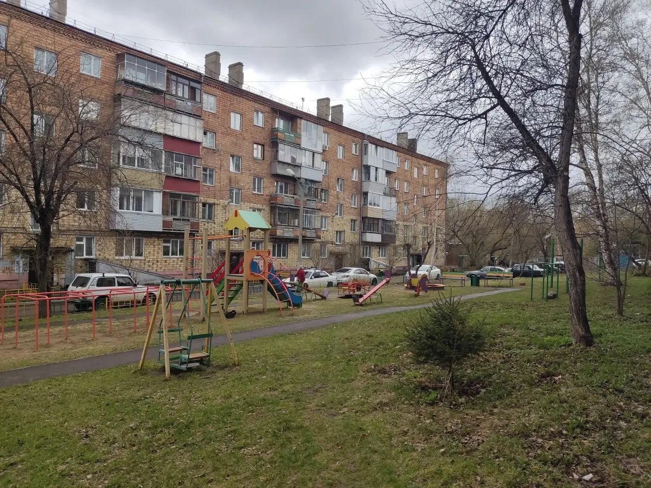 Вторичное жилье, кирпичный дом