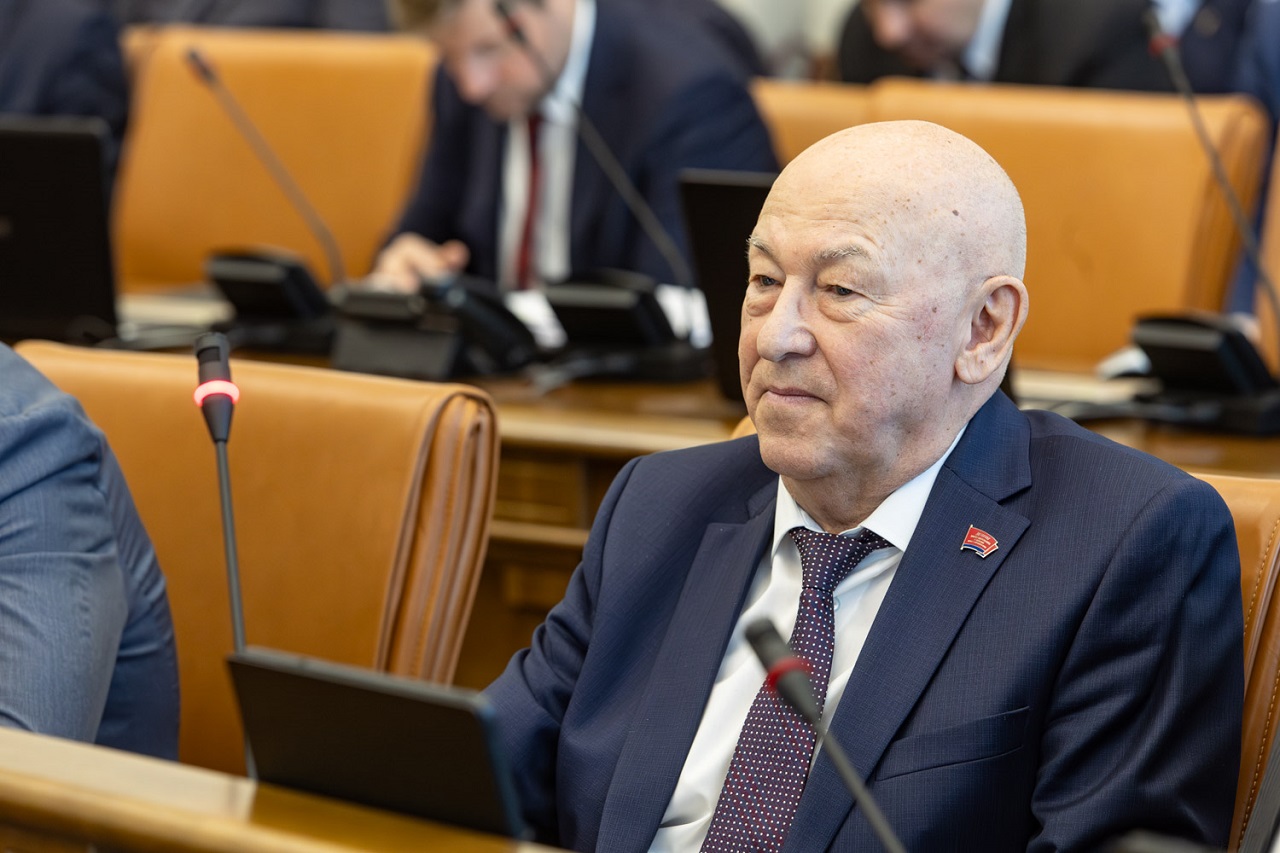 Депутат Анатолий Самков