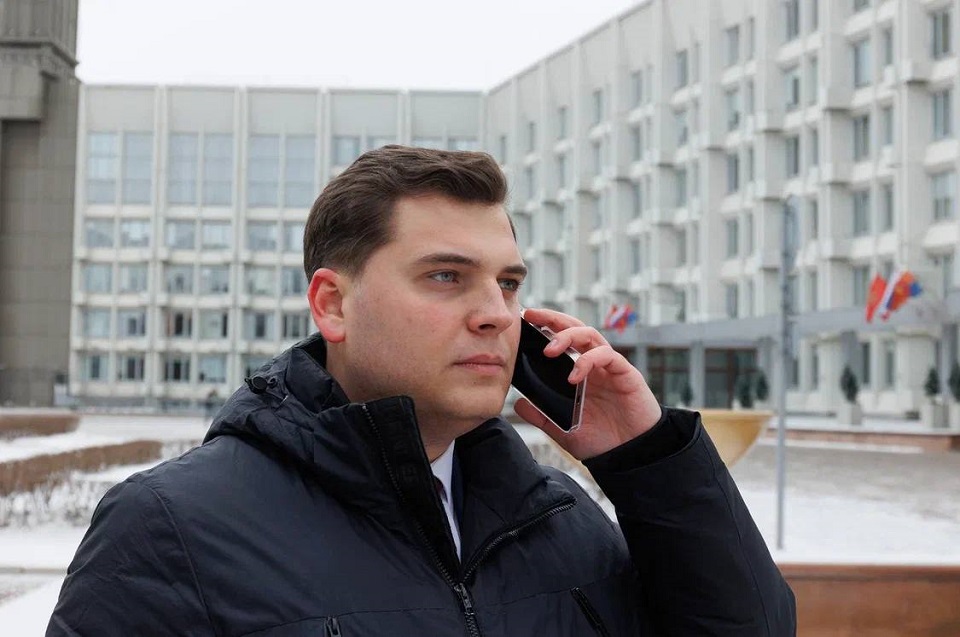 Депутат Иван Петров