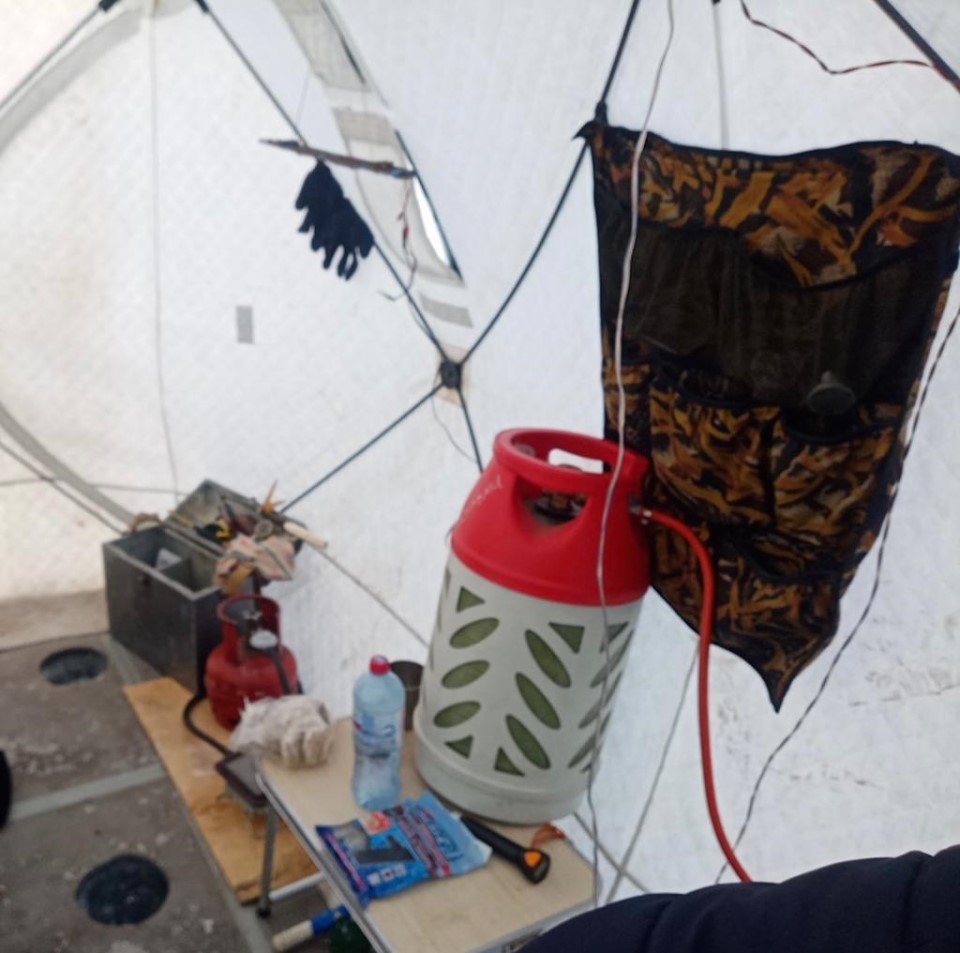 Палатка с газовой печью