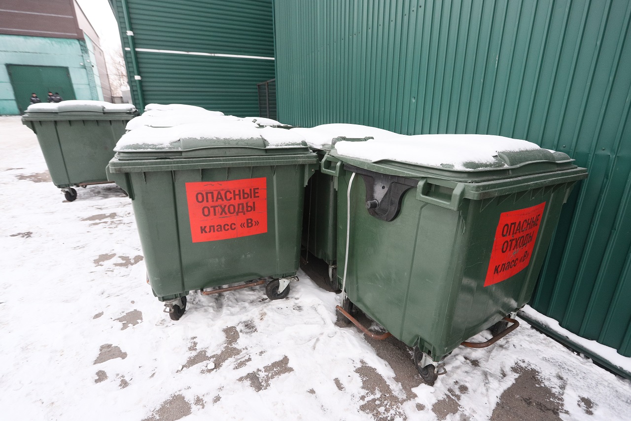 Мусорные баки в "Термике"