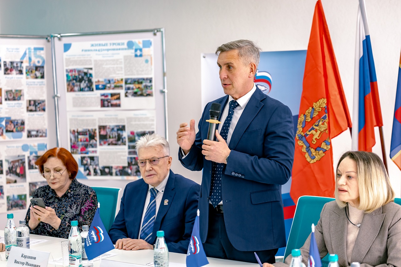 Депутаты в школе