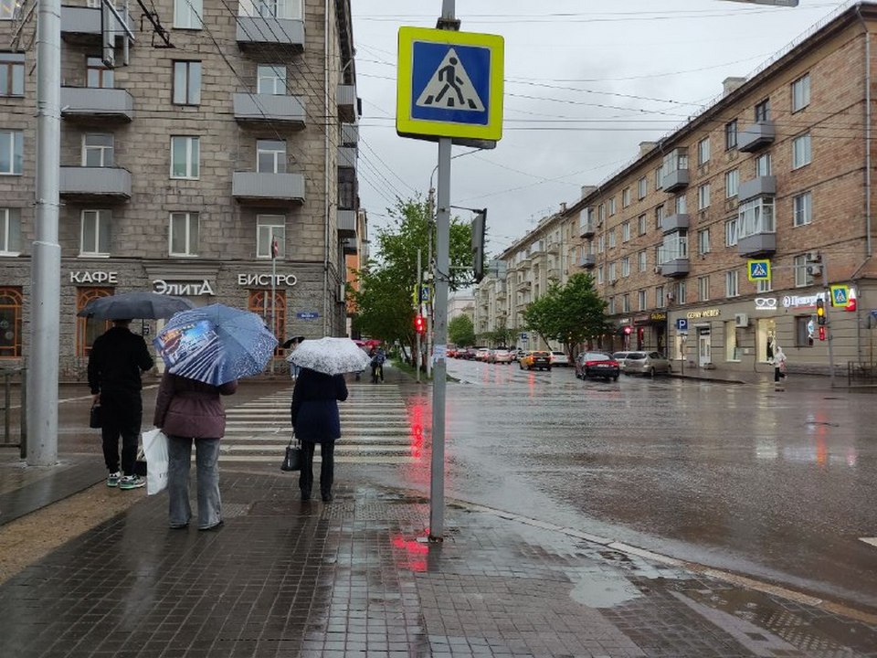 МЧС объявило экстренное предупреждение о грозе в Красноярске