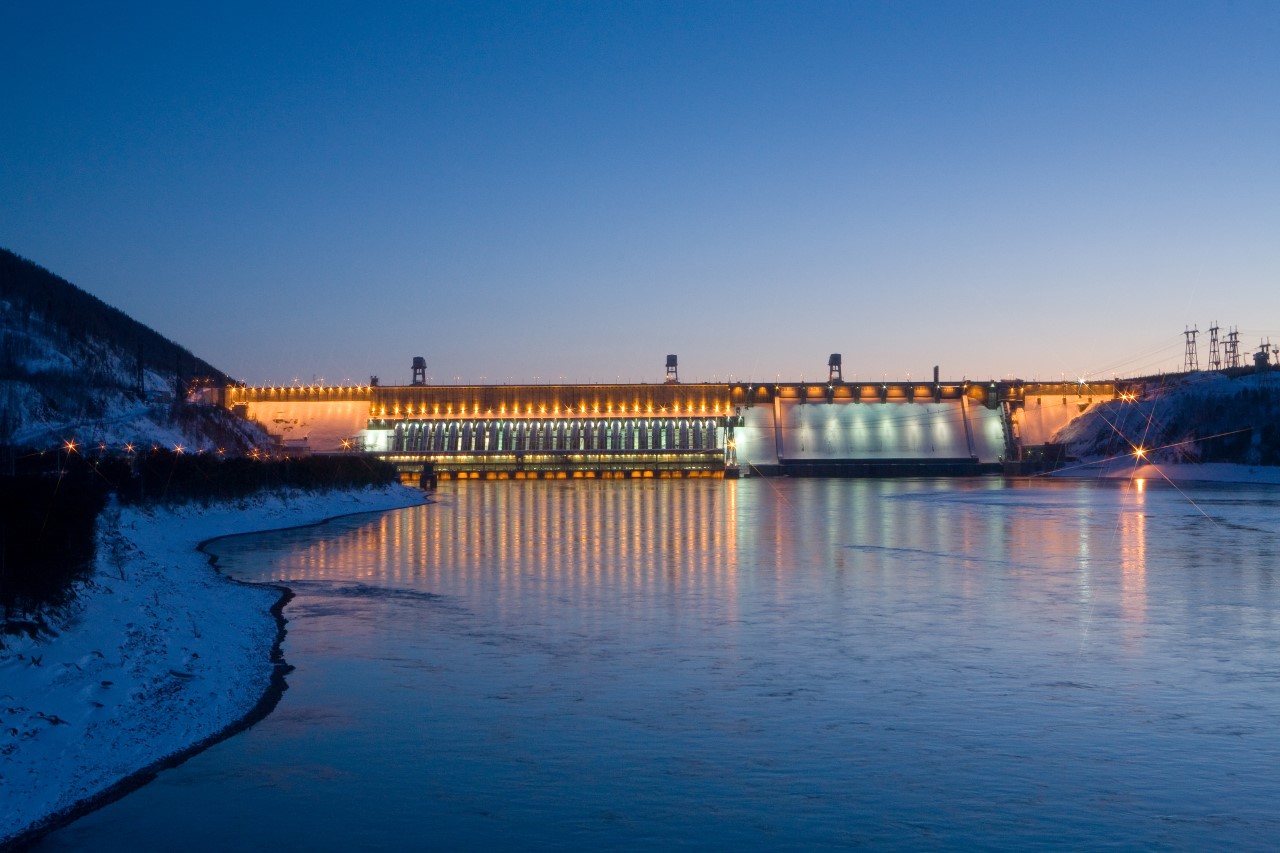 Красноярская ГЭС зимой