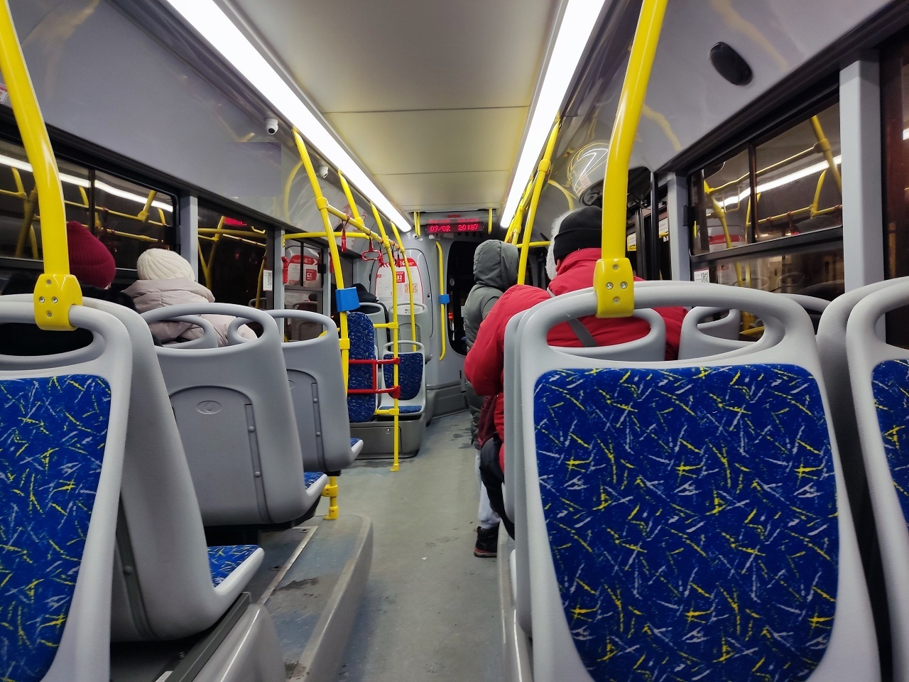В салоне автобуса