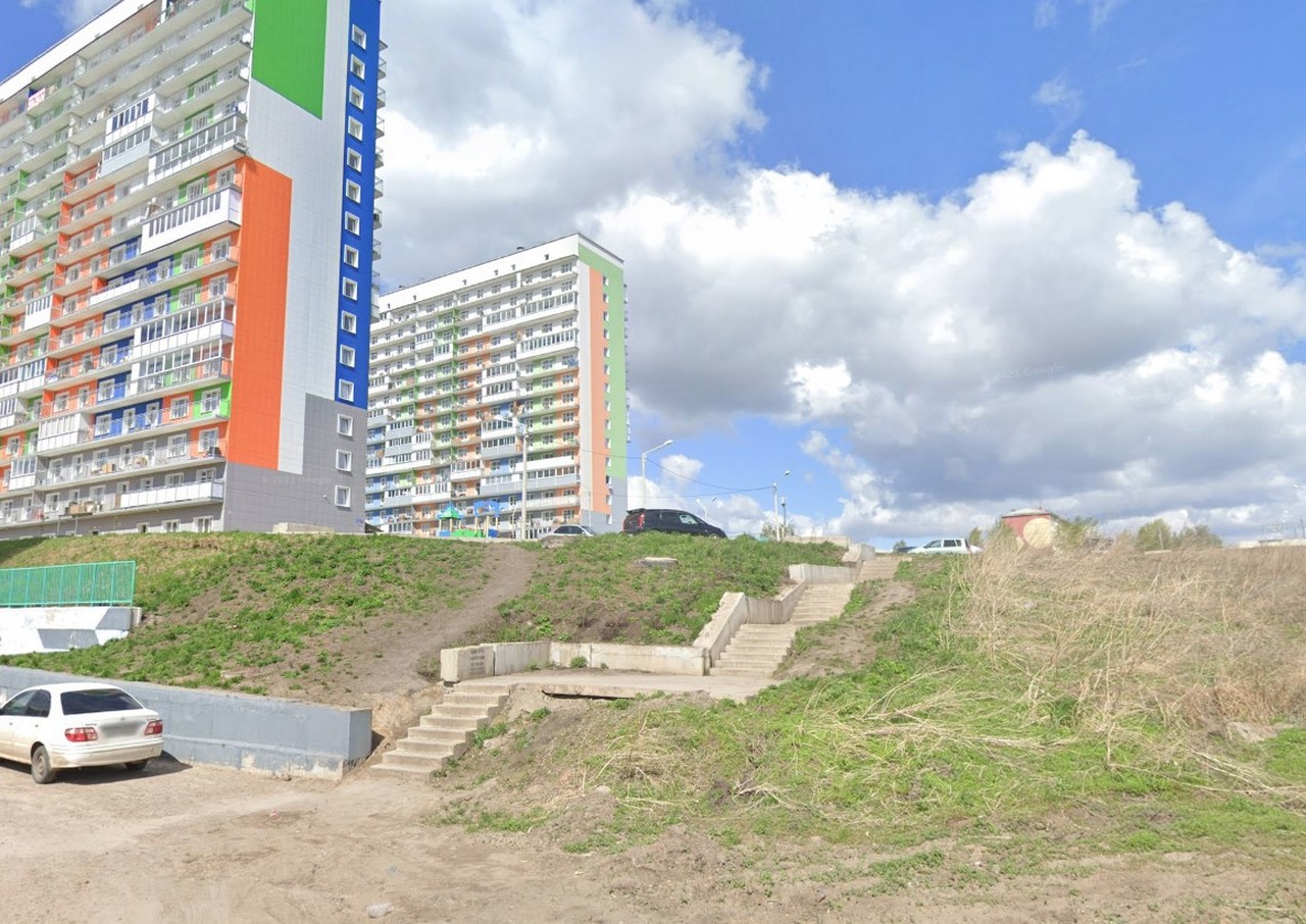 В Красноярске отремонтируют лестницы