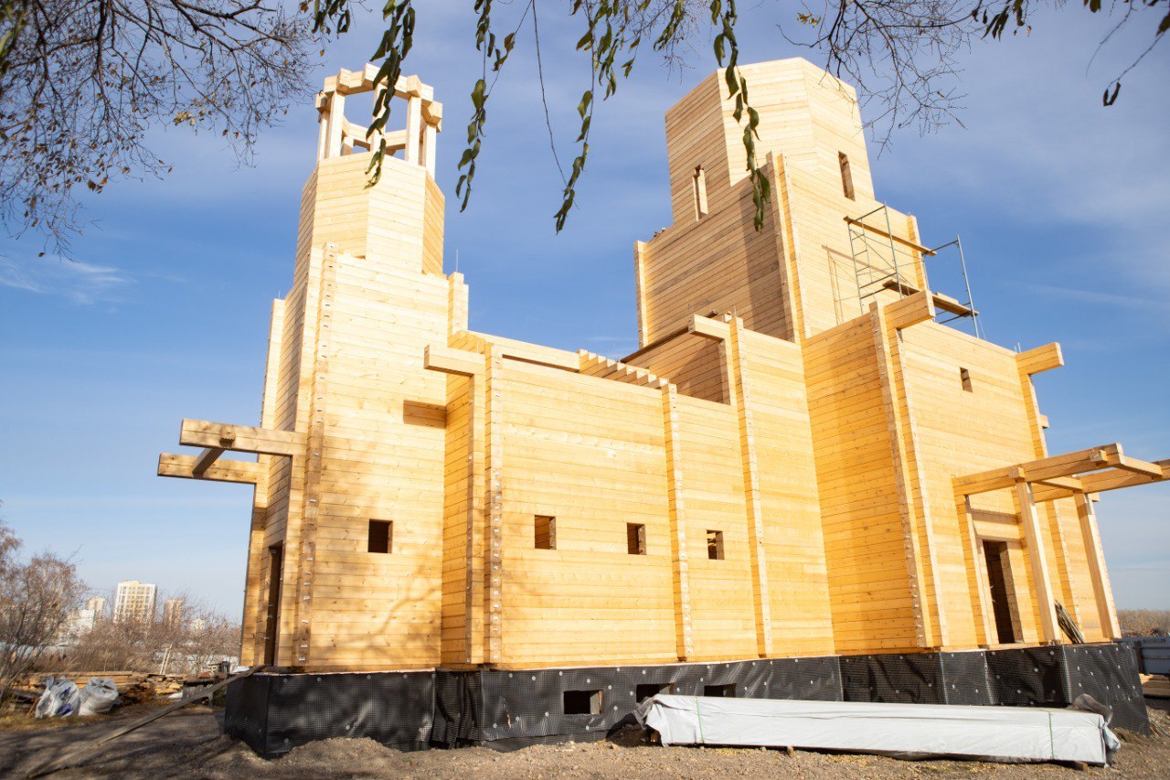Строящийся храм на Стрелке в Красноярске