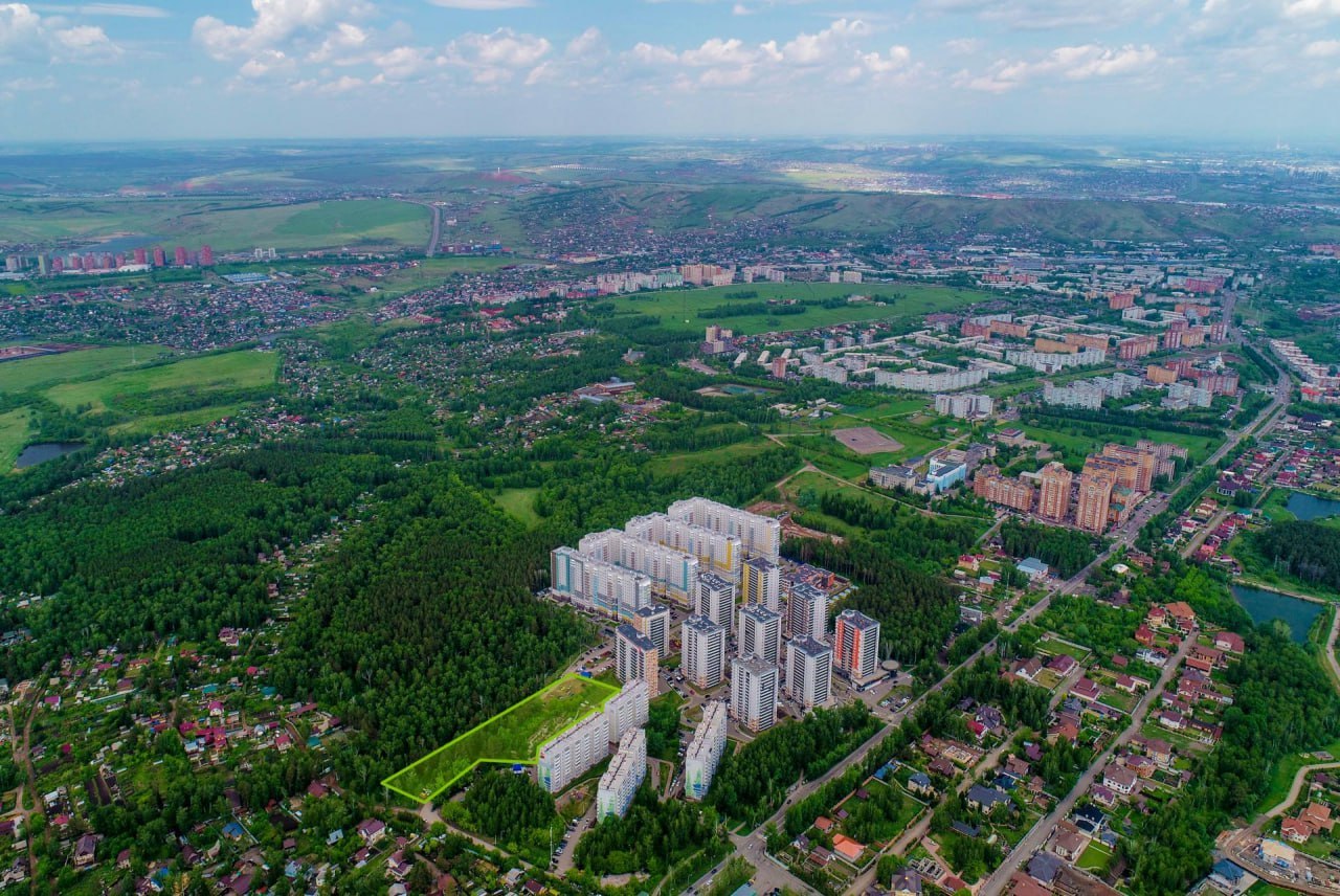 Рядом с участком уже есть парковка