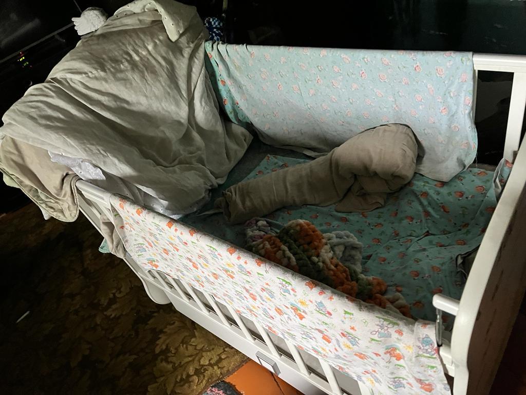 Пьяный дед уронил ребенка в красноярском селе: мальчик умер