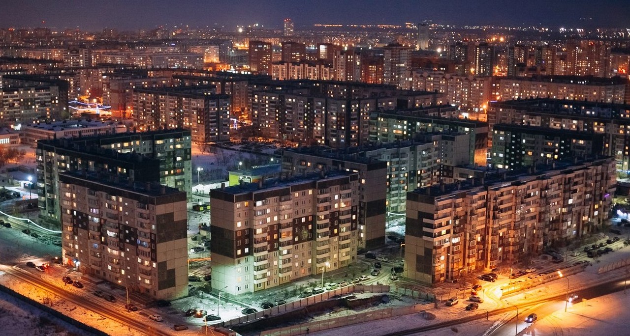 Зимний вечер в Красноярске. Вид на спальный район с высоты