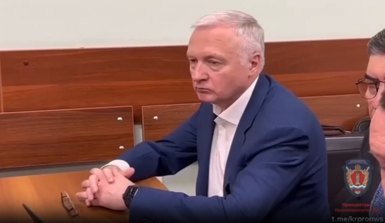 В Красноярске перенесли оглашение приговора экс-главе краевого правительства