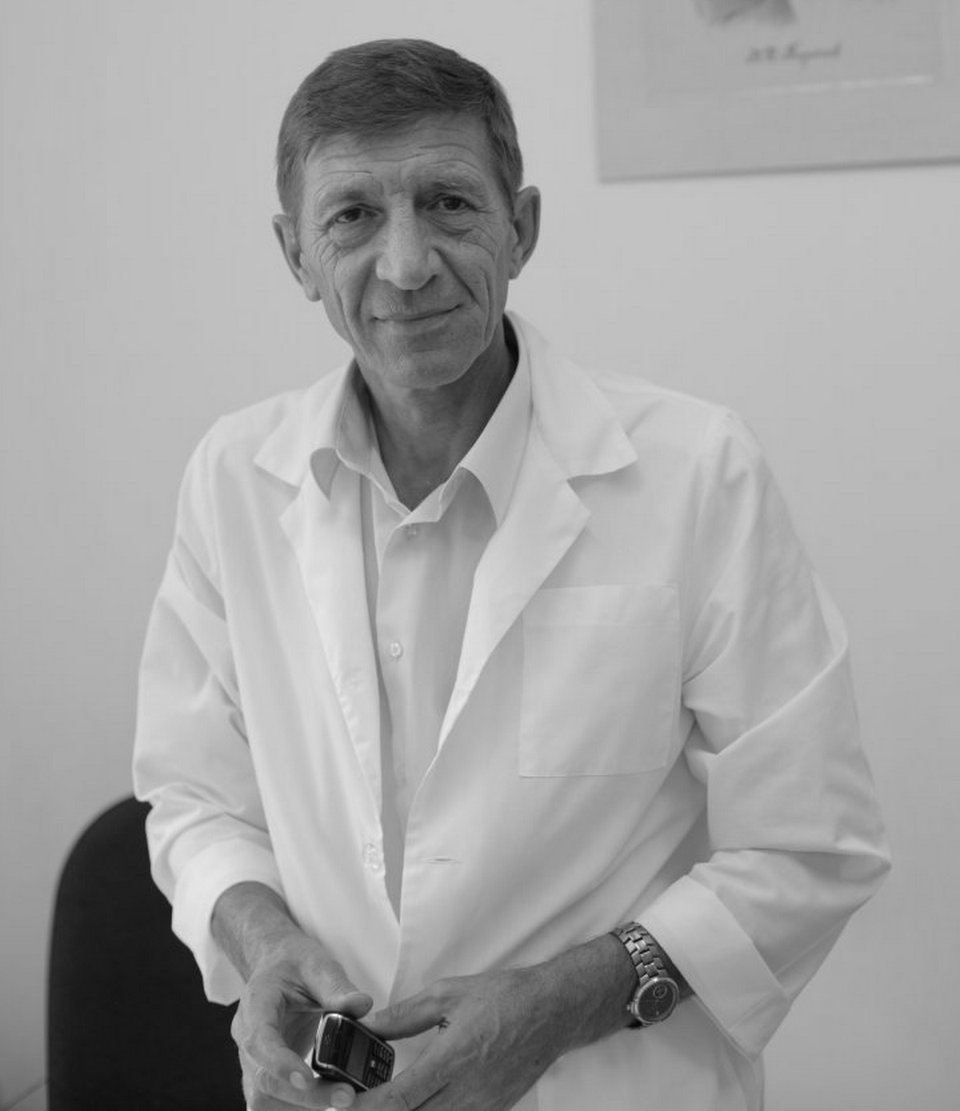 Скончался хирург Александр Ревенко