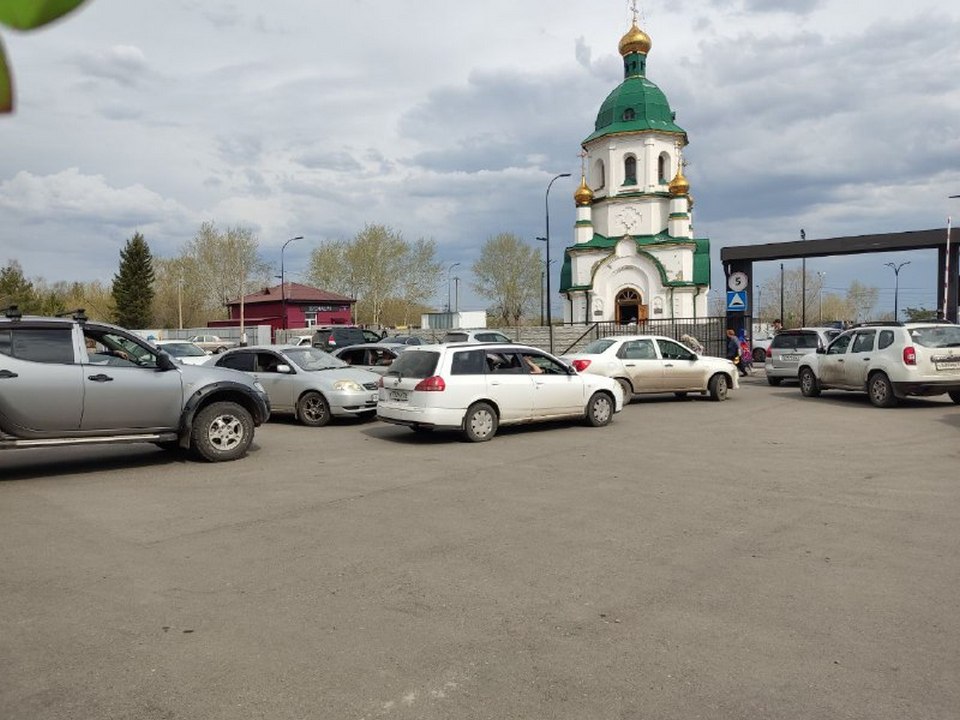 Ворота погостов Красноярска откроют пораньше в Родительский день