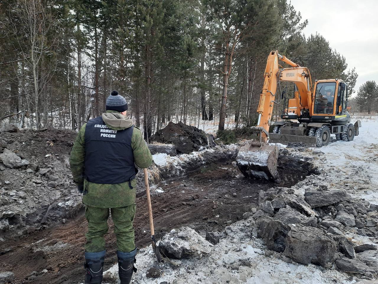 Тело убитого спрятали в шкаф и закопали в лесу. Но потом один из сообщников решил все рассказать правоохранителям