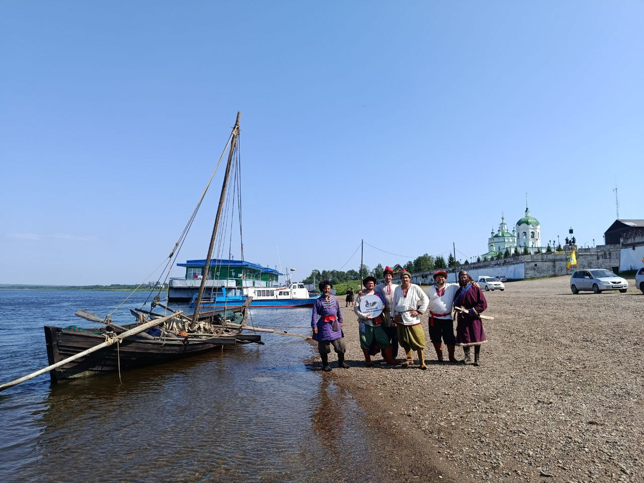 Струг «Такмак» и его команда в Енисейске