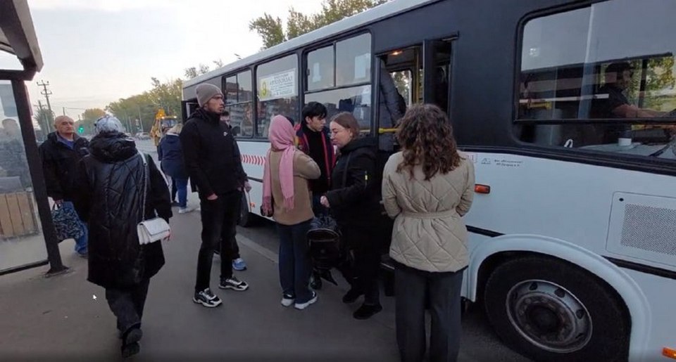 Красноярцы массово жалуются на переполненные автобусы