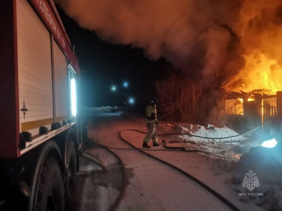 Тушение пожара в Большемуртинском районе
