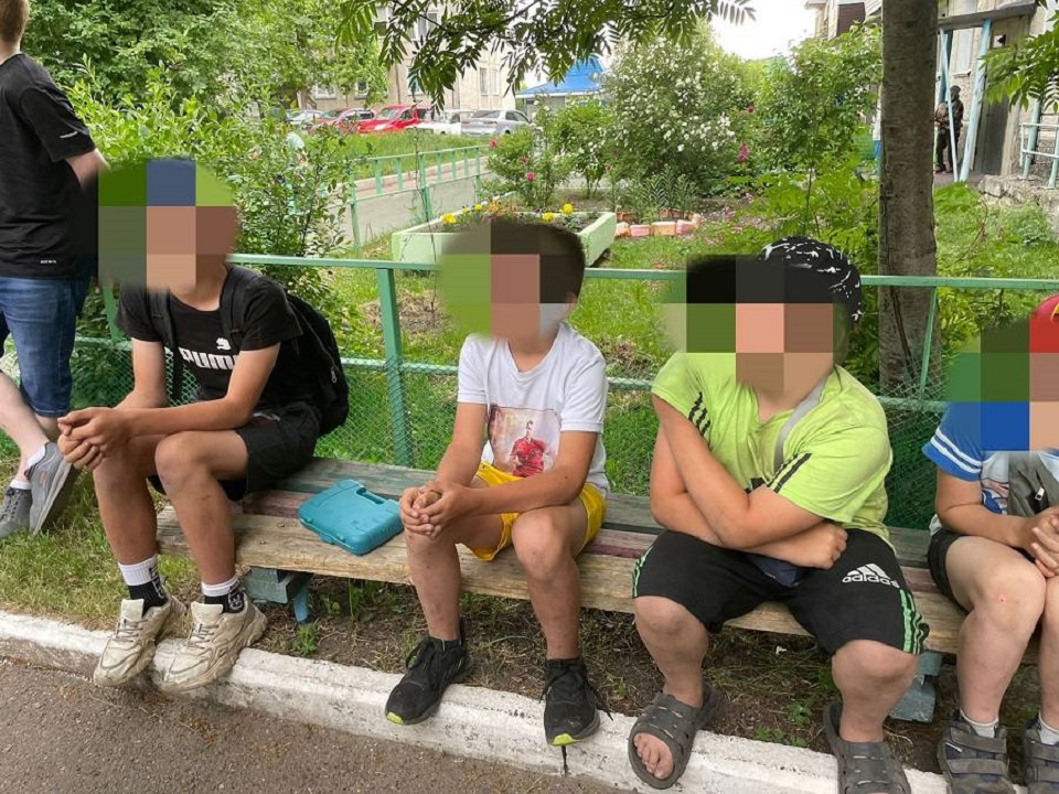 Подростки в Железногорске
