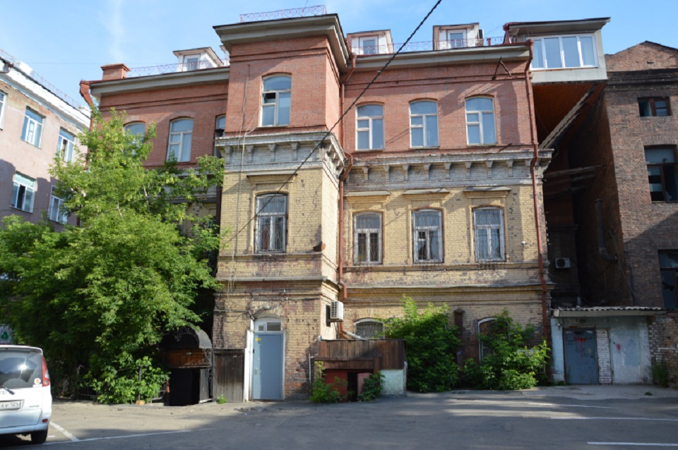 Здание по Мира, 51