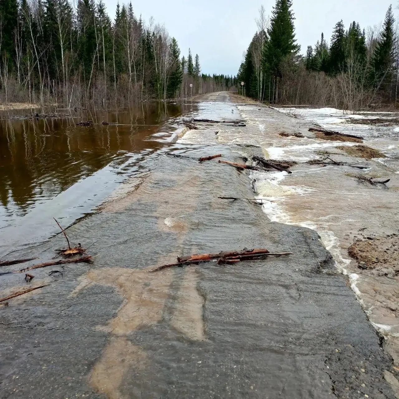 Переливы воды на дорогах