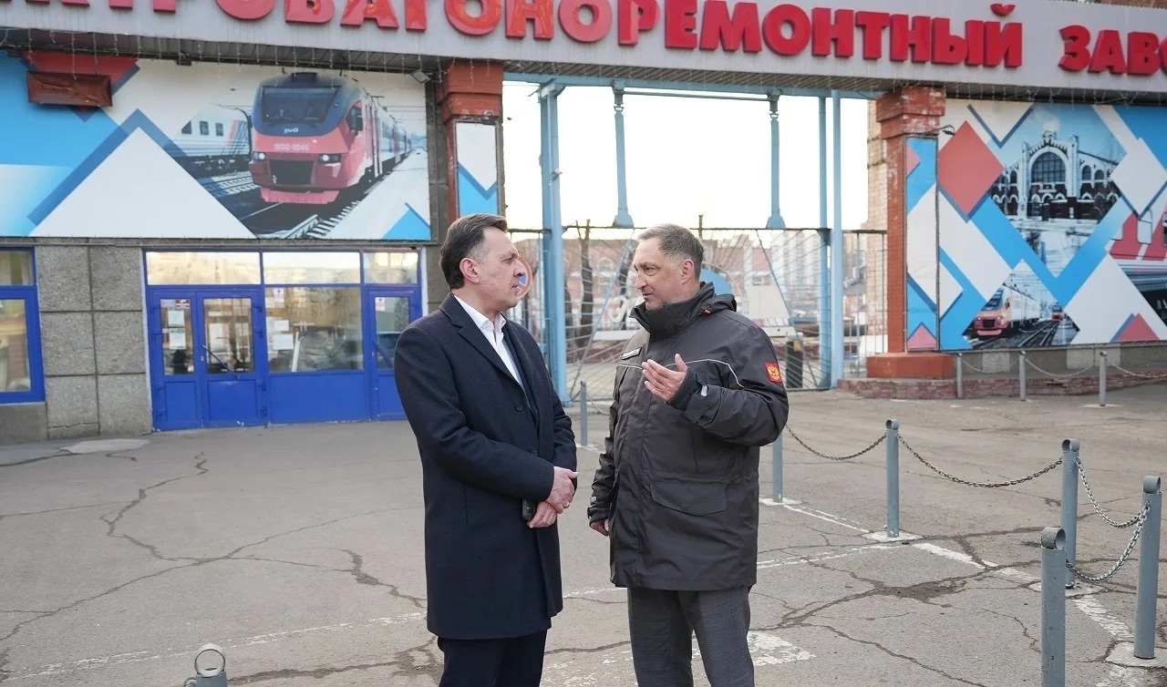 Сергей Верещагин и Сергей Иванов у ЭВРЗ