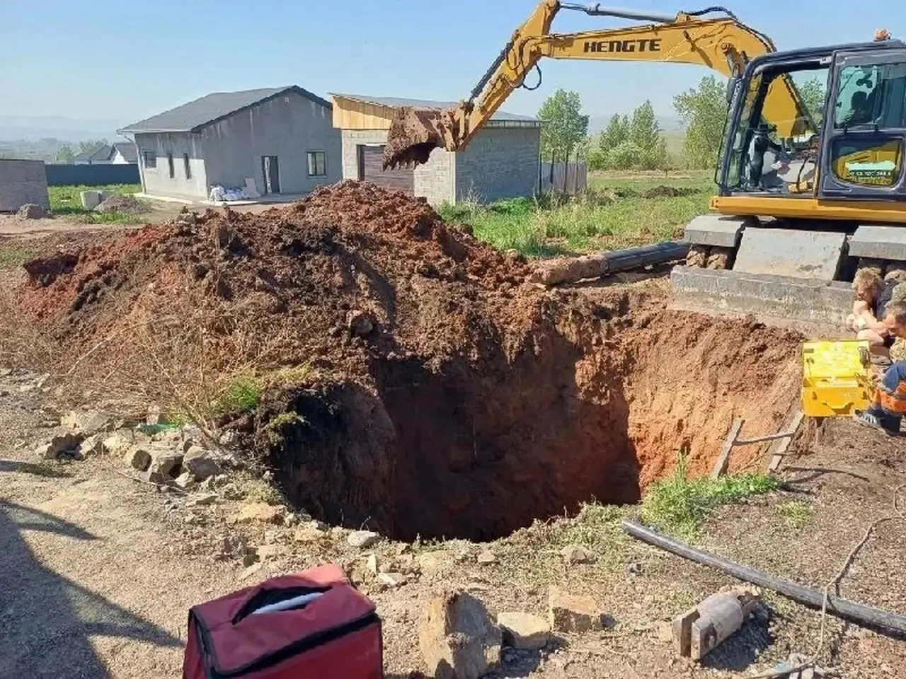 Воду после аварии в Солонцах обещают дать к обеду