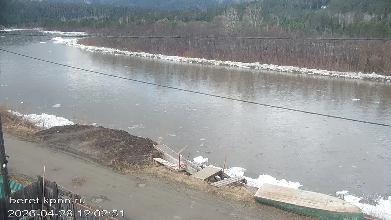 В районе поселка Береть река уже чистая