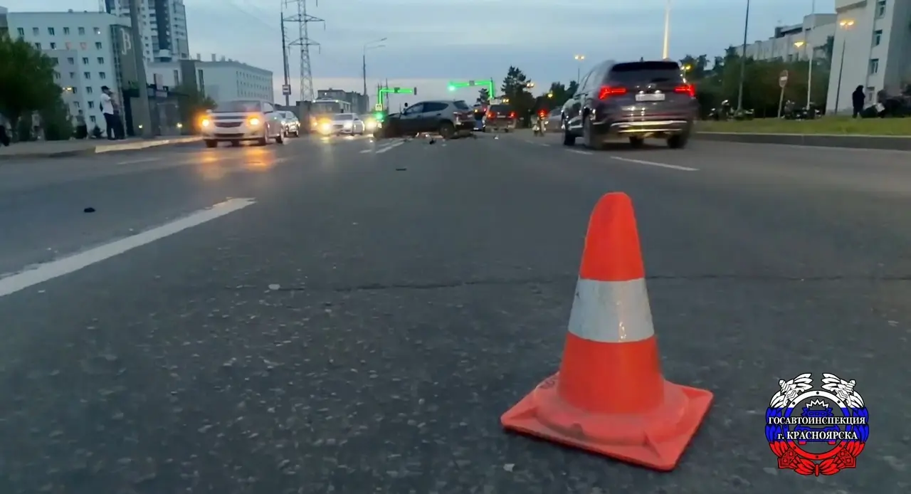 Мотоциклист погиб в ДТП на Свободном в Красноярске