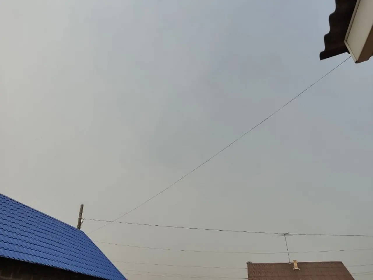 Дым от лесных пожаров в небе