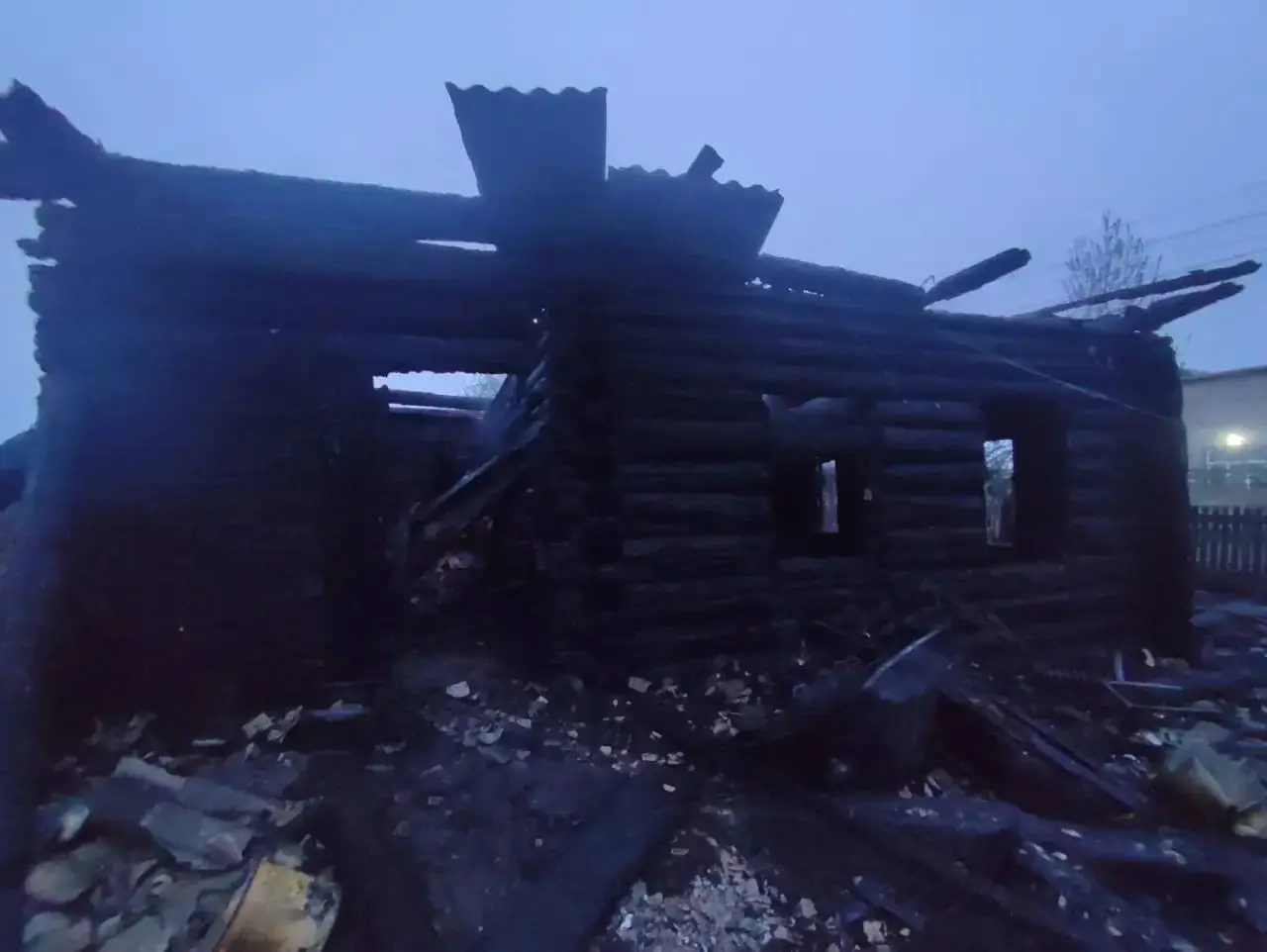 В Назарово две женщины погибли на пожаре в частном доме