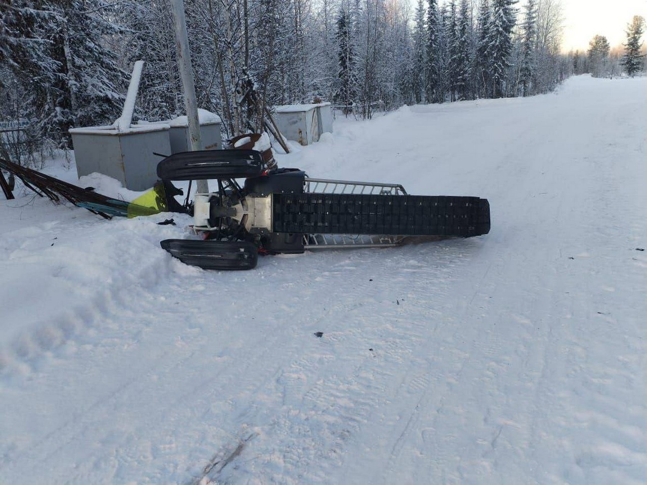 Пьяный отец погубил ребенка во время катания на снегоходе