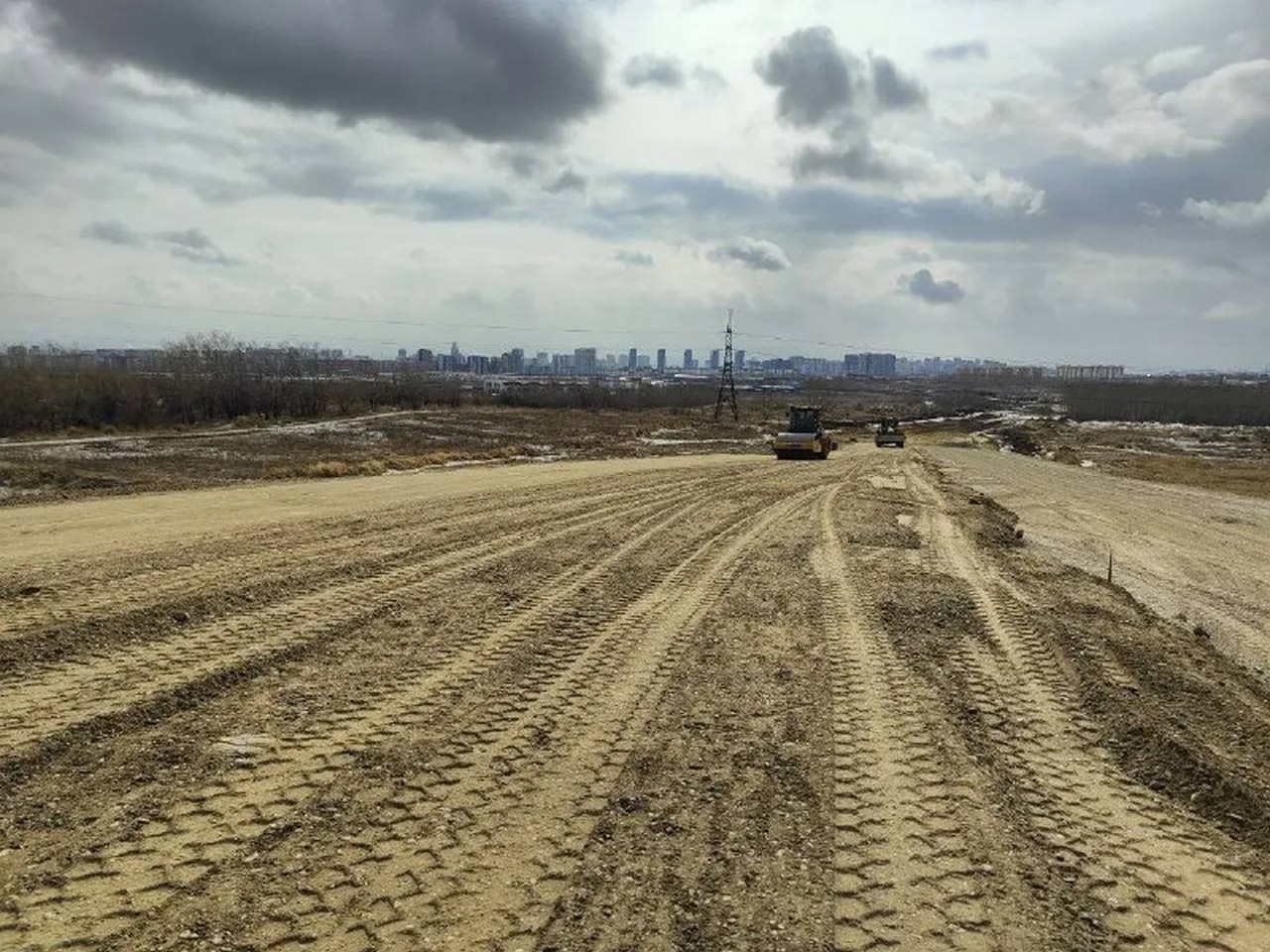 На строящемся дублере Енисейского тракта начали монтаж ливневки