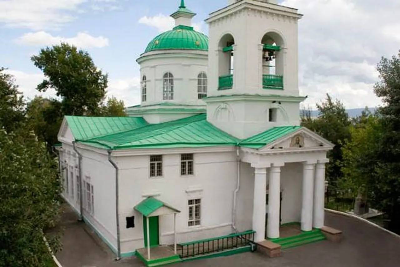 Старейшей церкви Красноярска заменят «макушку»