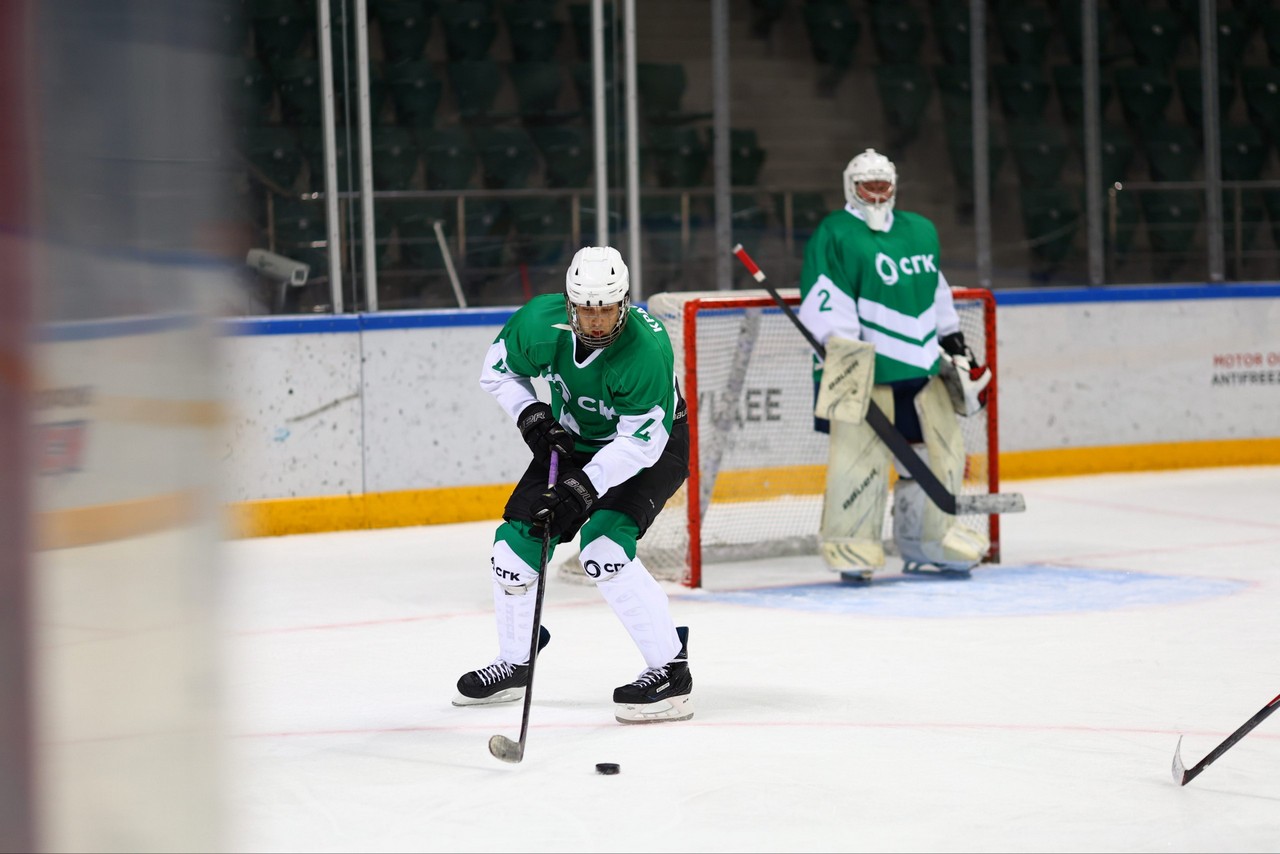 В Красноярске прошел мини-турнир по хоккею с шайбой среди команд СГК