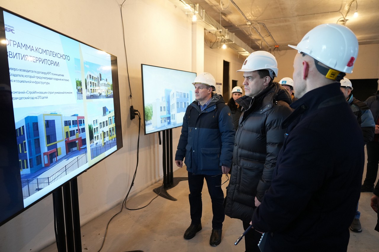 В Красноярске смонтировали коробку детсада на Вербной