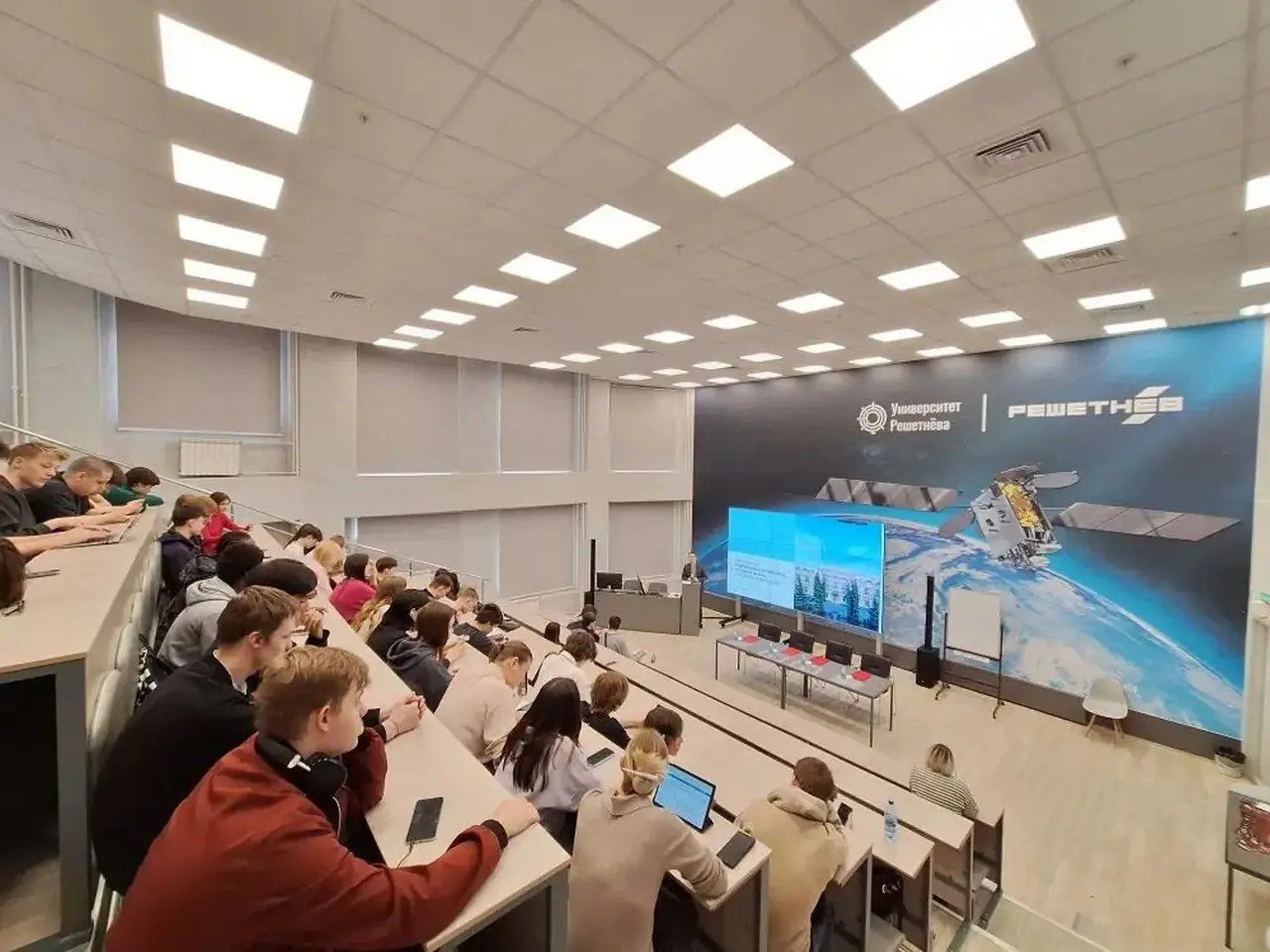 Красноярских студентов обучили финбезопасности
