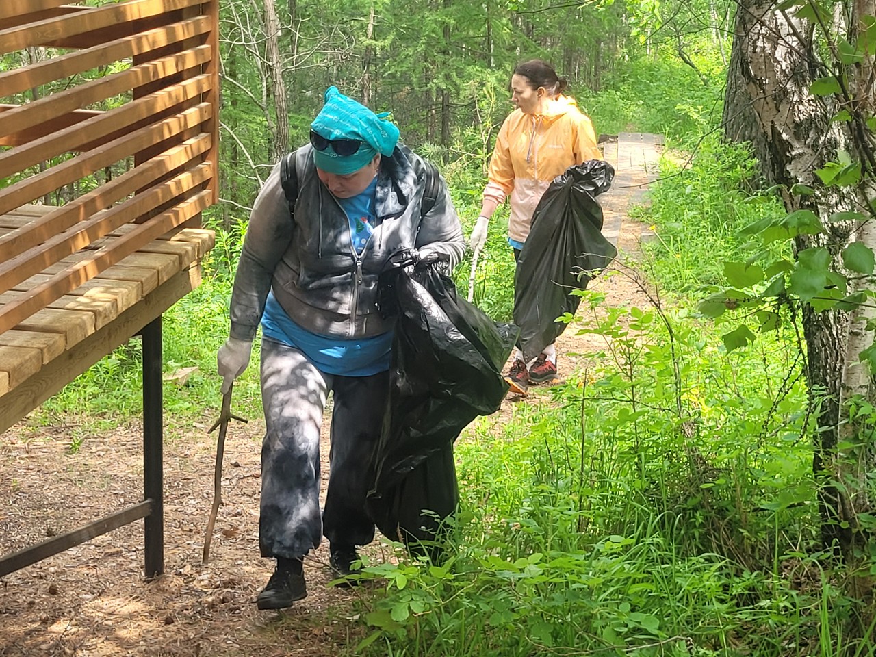 Волонтеры Енисейского пароходства приняли участие в экомарафоне «Понеслось»